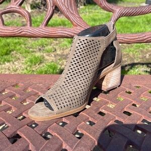 Jessica Simpson Vegan Leather Cut Out Ankle Strap Block Heel Shoes